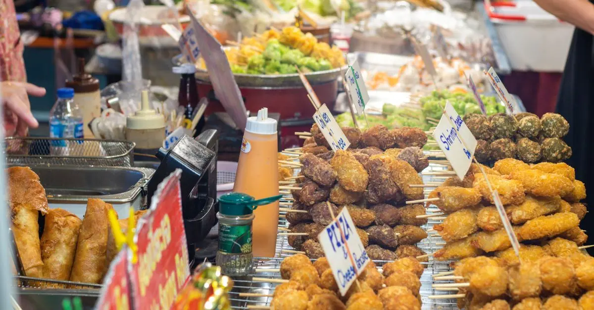 Cómo Ahorrar en Comidas Durante Tus Viajes: Consejos Clave