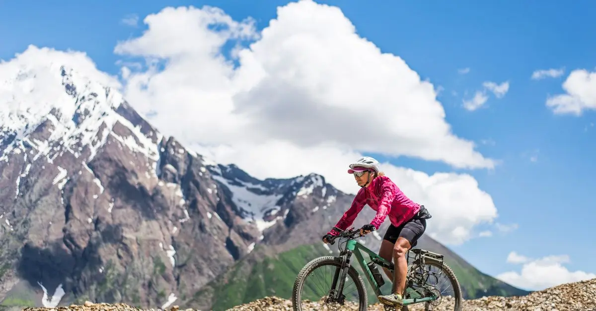 Rutas Ciclistas Económicas para Explorar Durante el Verano