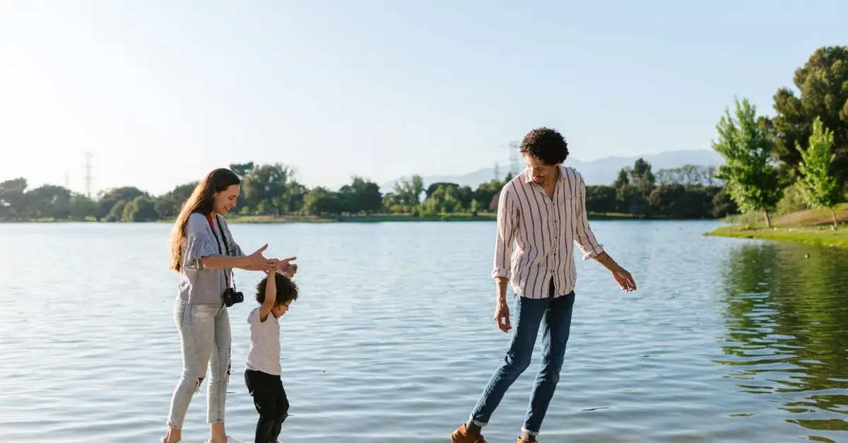 Cómo ahorrar en tus vacaciones: 10 trucos infalibles